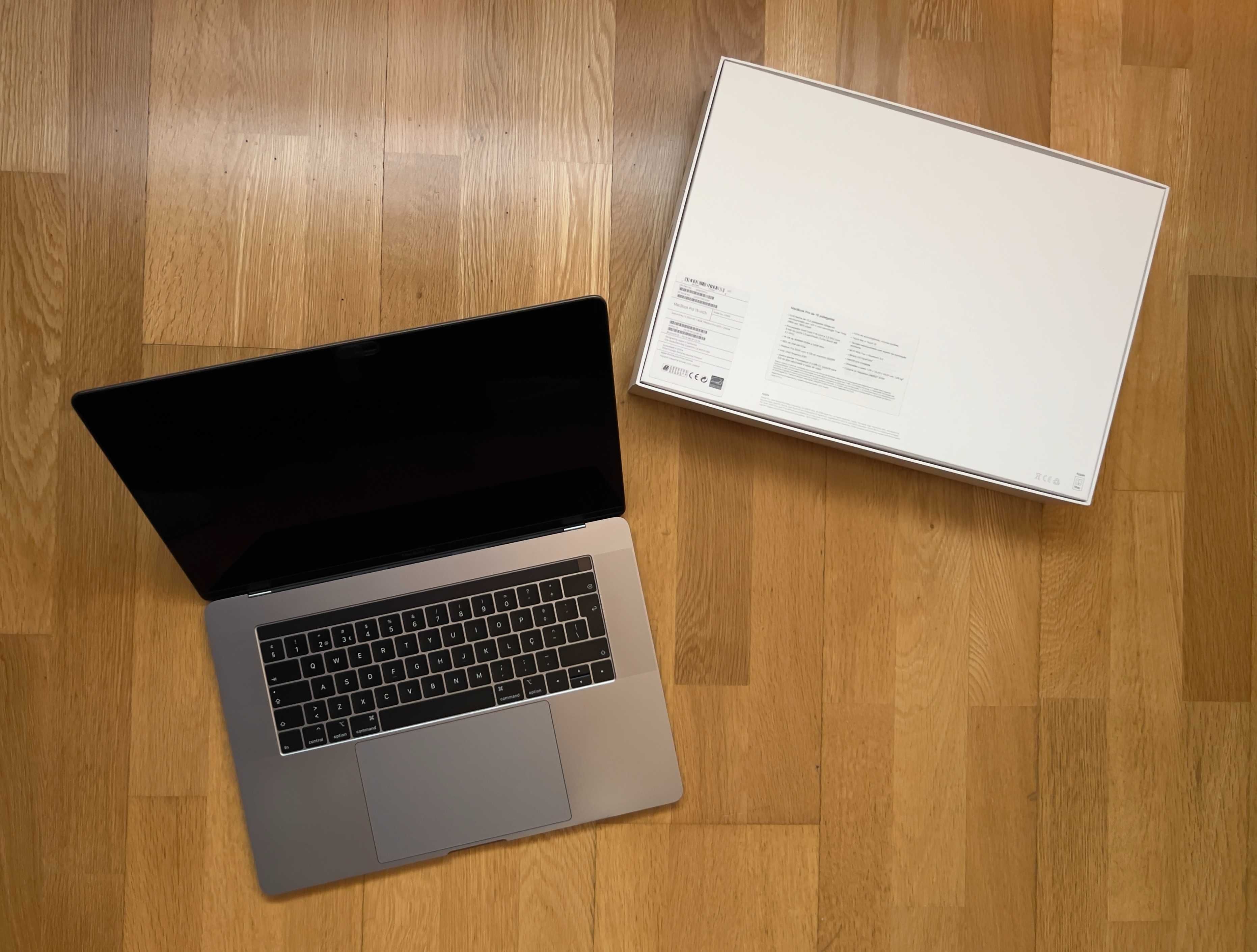 (Como NOVO) MacBook Pro 15,4'' Cinzento Sideral com Fatura