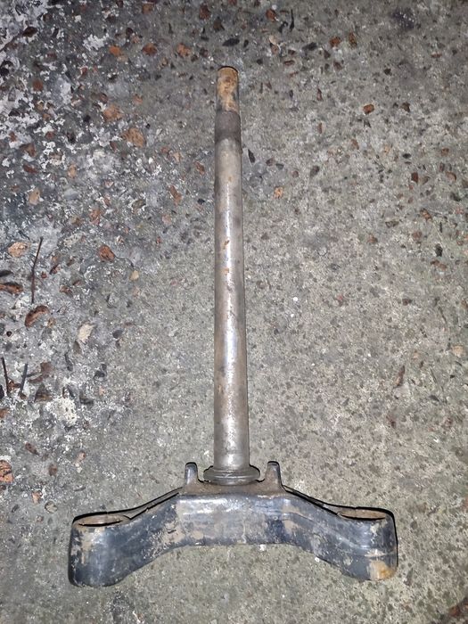 Продам траверсу Malaguti f 15