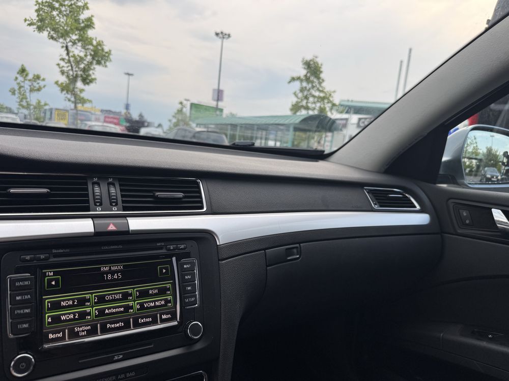 Skoda superb 2 2012rok hak