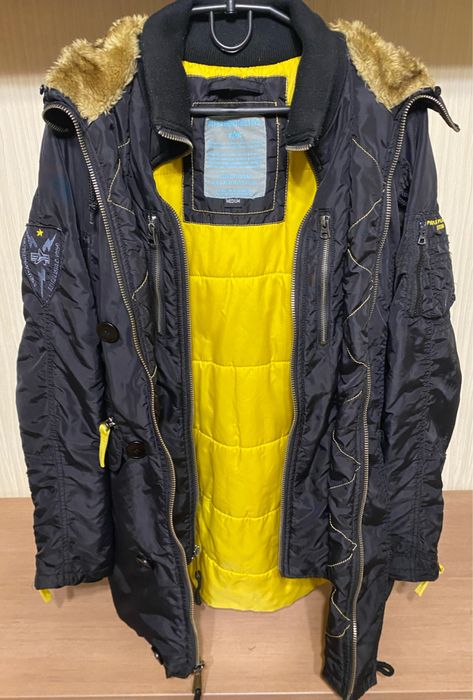 Куртка бренда Alpha Industries