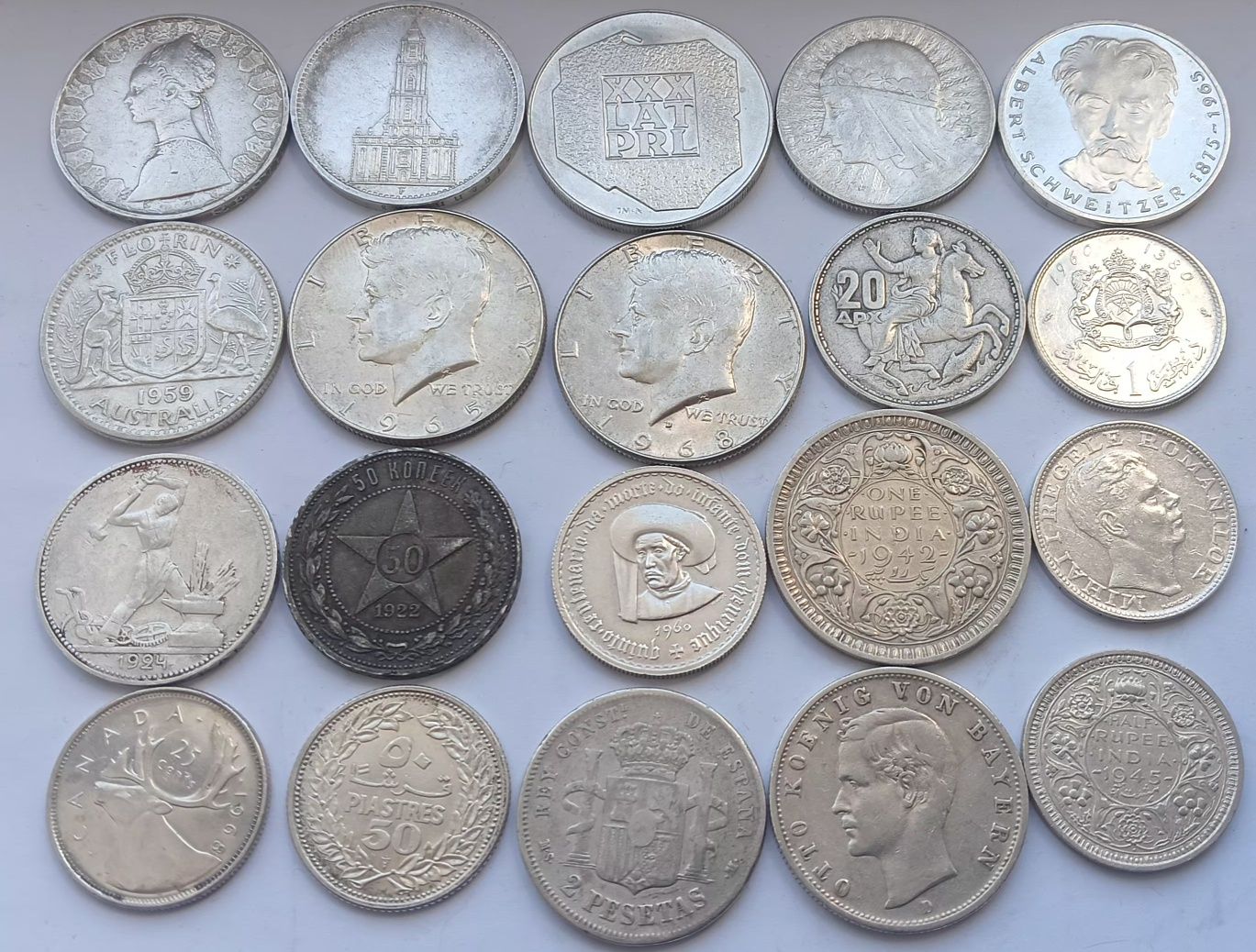 Продам разные монеты из серебра