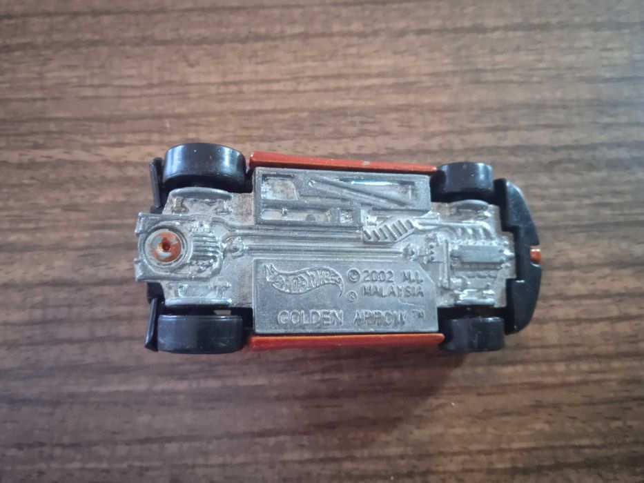 Hot Wheels Golden Arrow