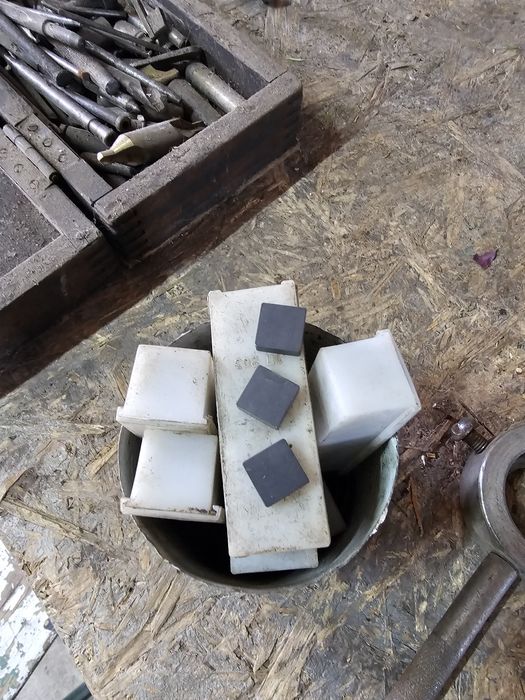 Токарні інструменти