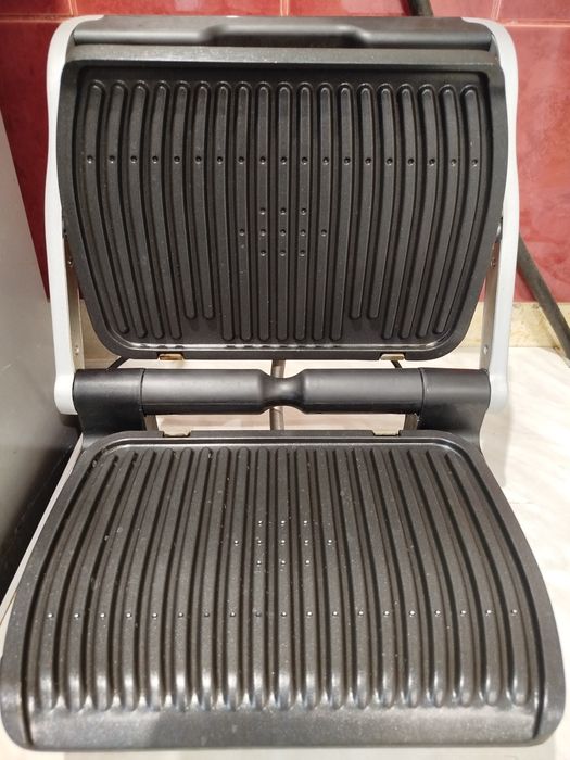 Продам  Гриль-барбекю електричний Tefal Optigrill+ Initial + пластини