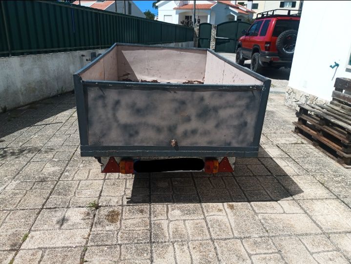 Venda de atrelado