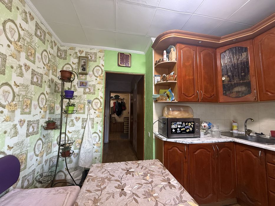 Продаж трьохкімнатної квартири. Калинівка.