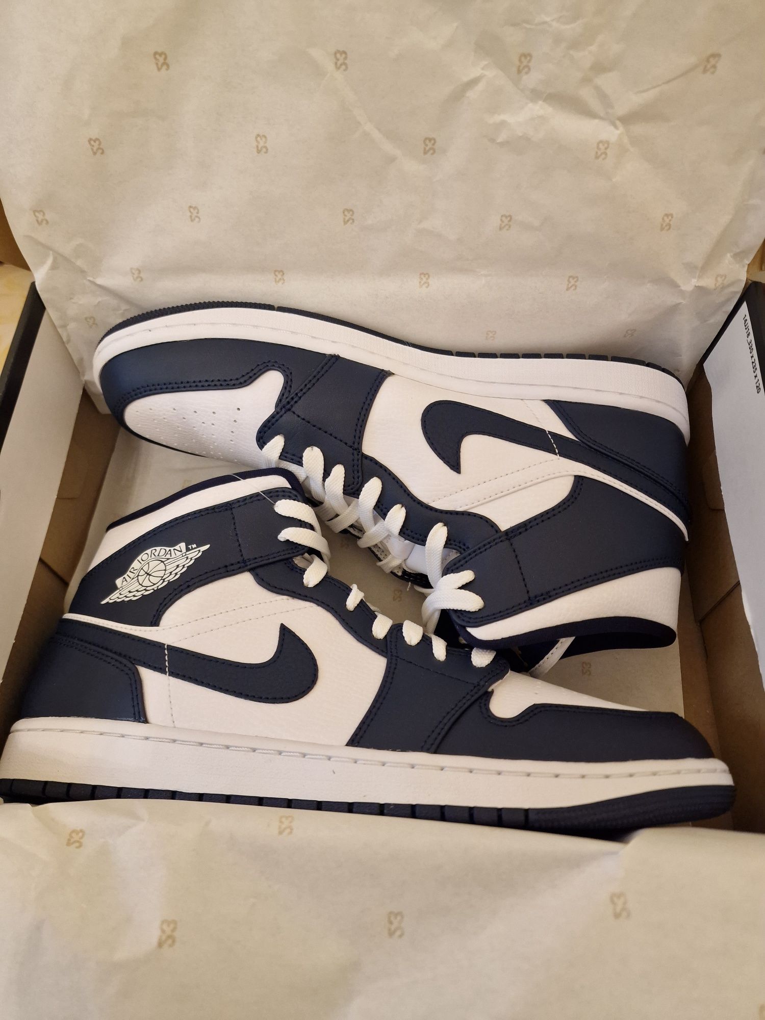 Nowe buty Nike Air Jordan 1 MID 45