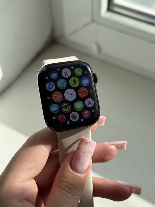 Apple Watch 8 series 45mm