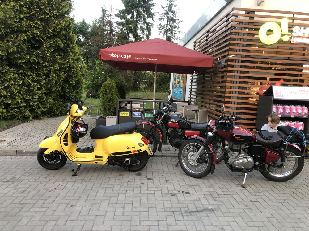 Vespa GTS 300 piękna i z wieloma dodatkami