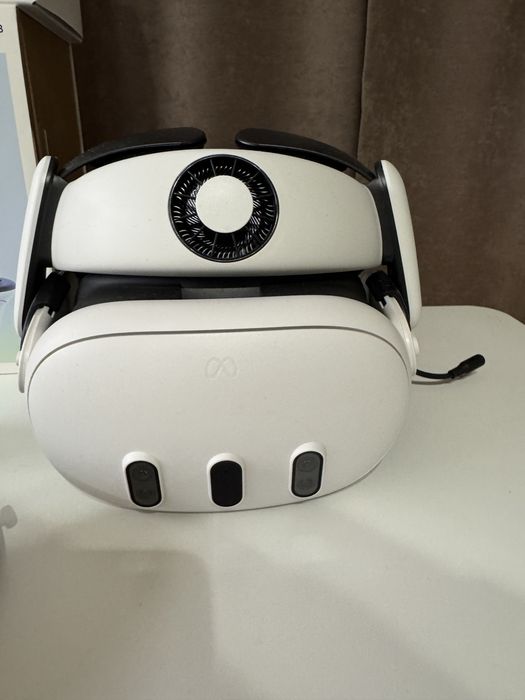 Meta Quest 3 (512GB) у стані нового + преміум-тримач BOBOVR S3 Pro