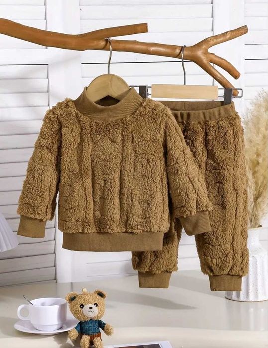 Теплющий плюшевий костюмчик