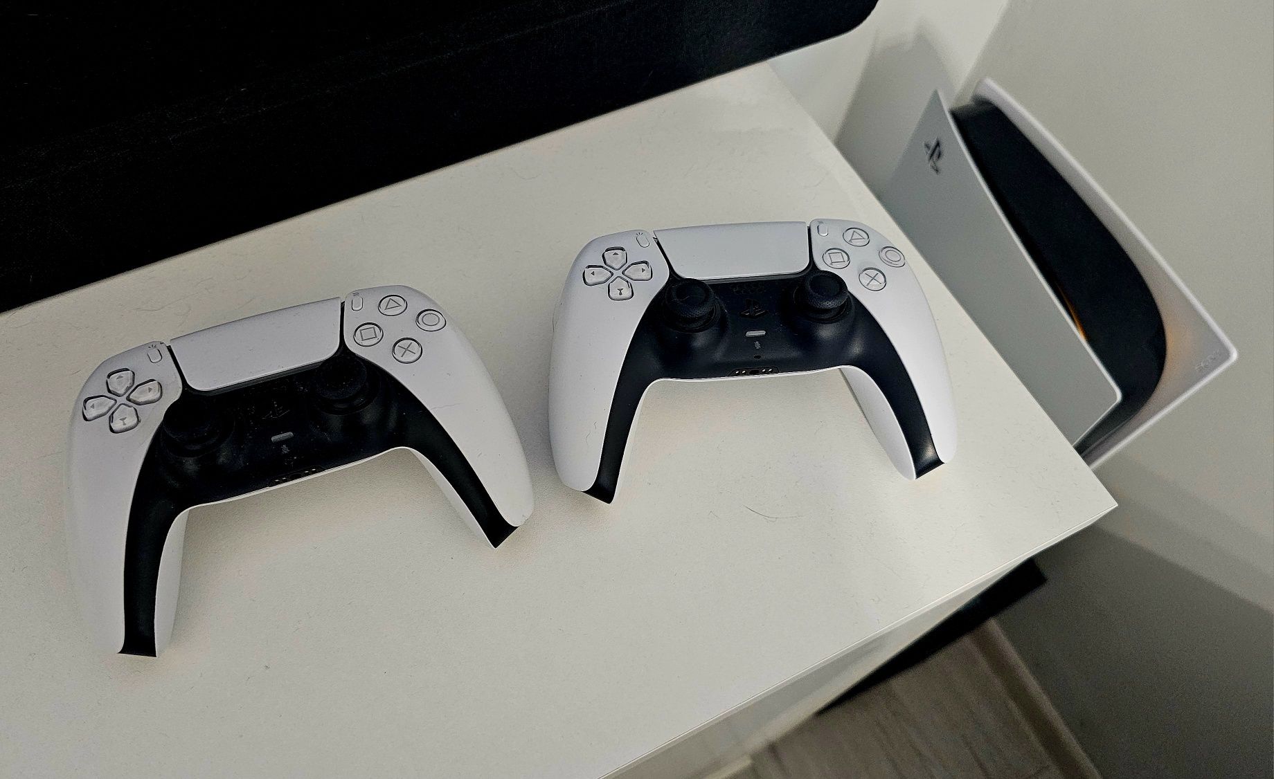 PlayStation 5 Digital Edition 2 Pady