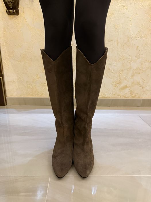 Замшеві стильні сапоги, на дуже зручному каблуці