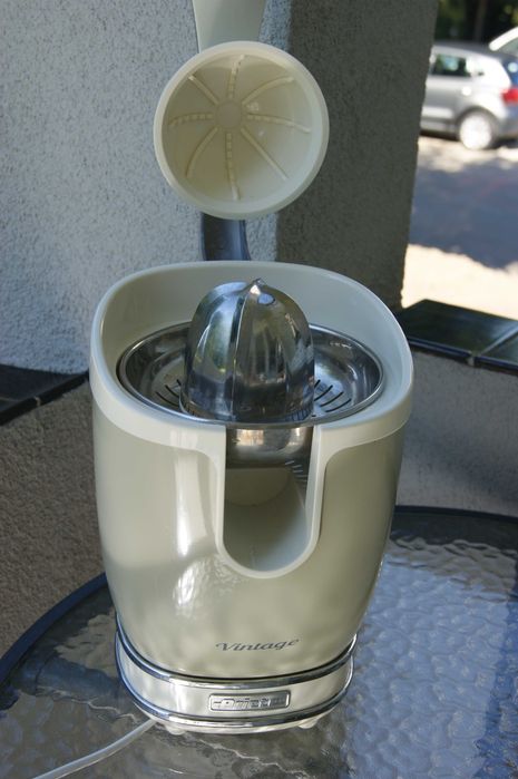 Stylowa , vintage wyciskarka do cytrusów Ariete