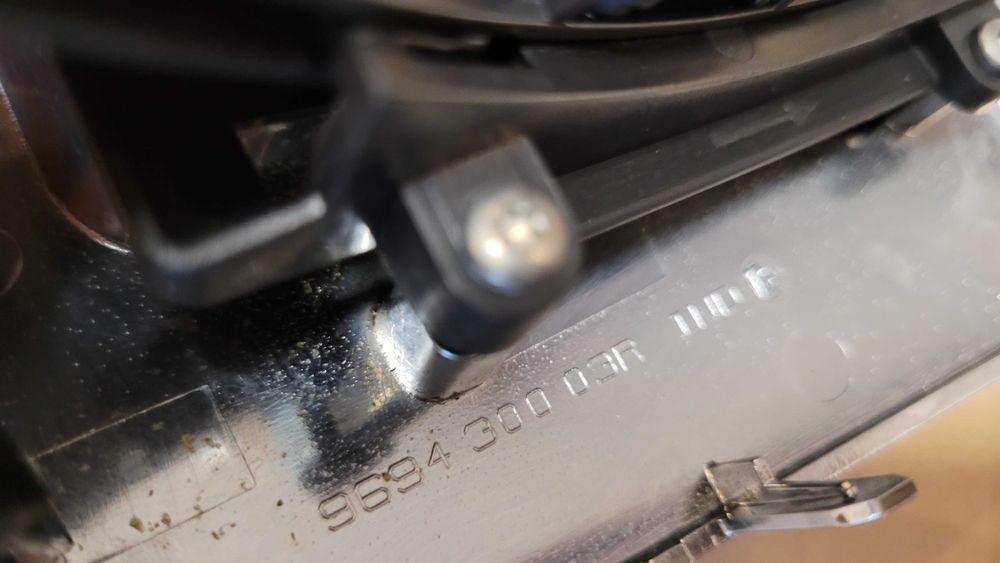 osłona ramka lewarka zmiany biegów Renault Megane 3 III