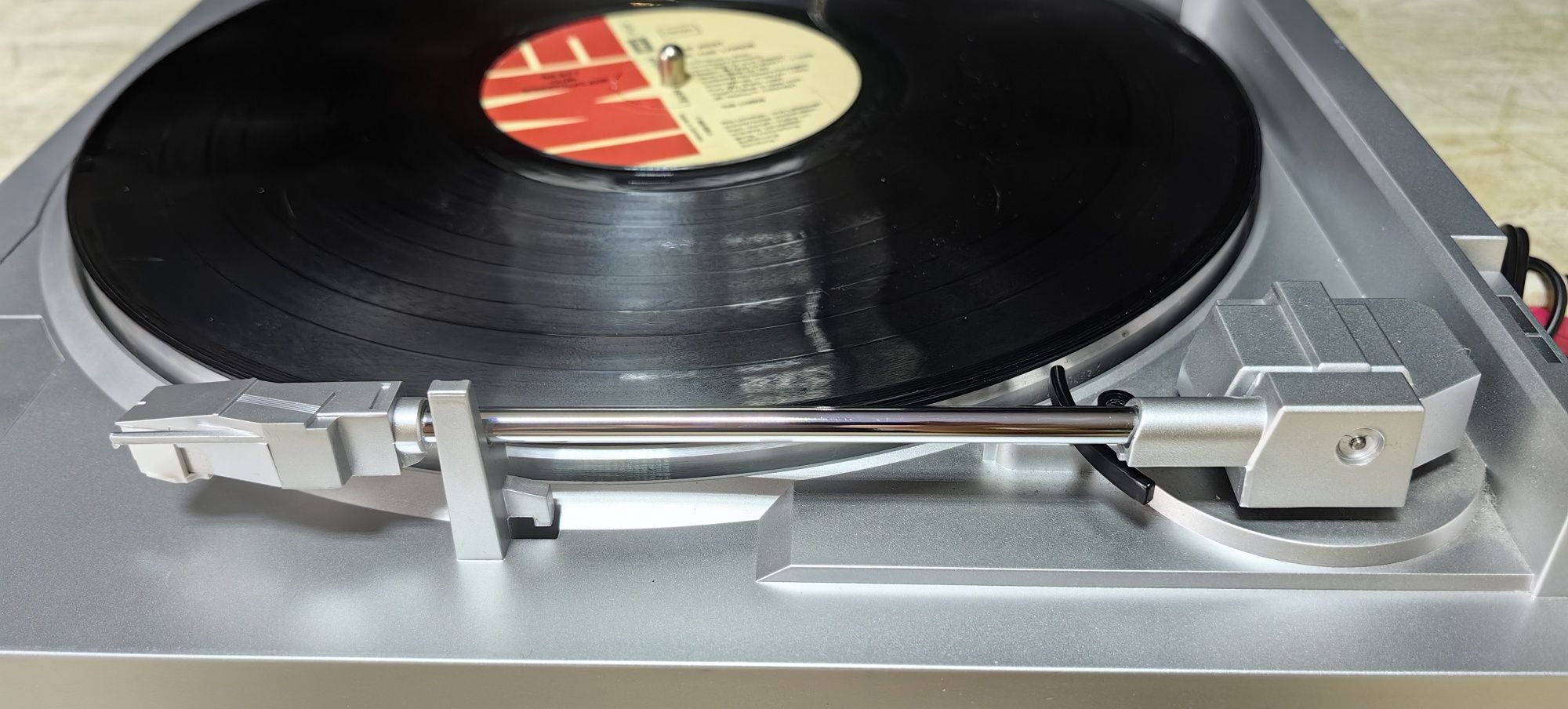 Вініловий програвач Denon DP-29F