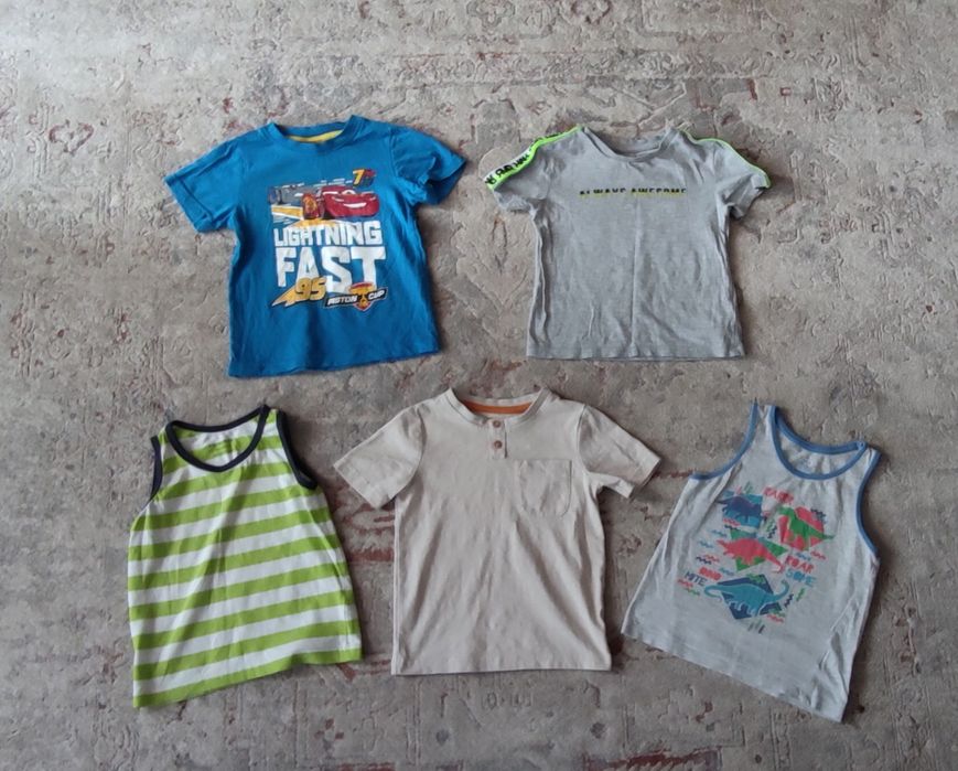 Zestaw 5 t-shirtów dla chłopca w rozmiarze 92