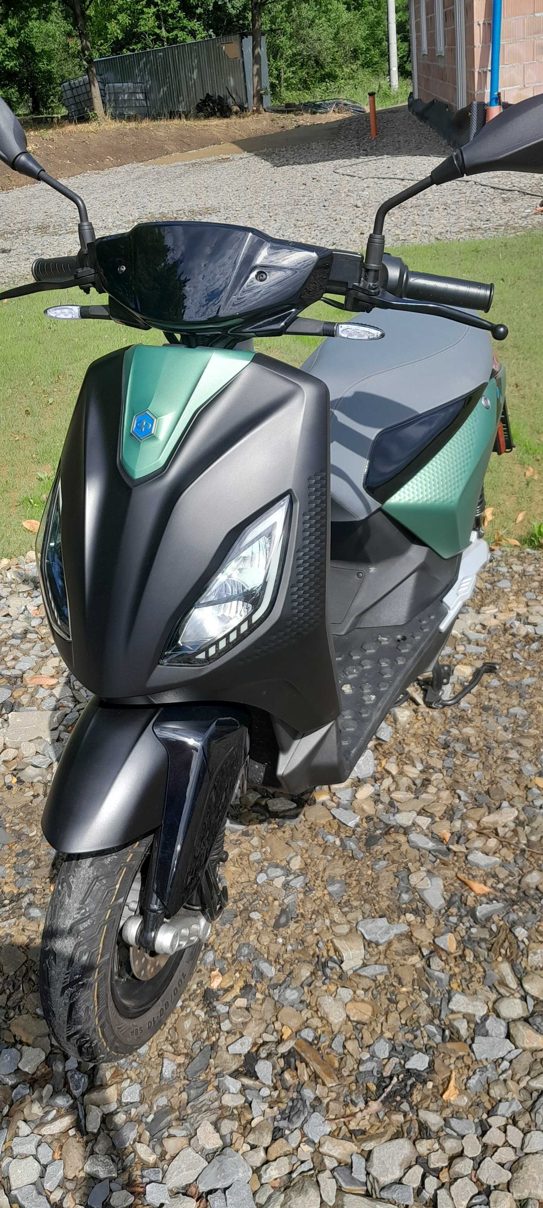 Skuter Piaggio1 Active, elektryk