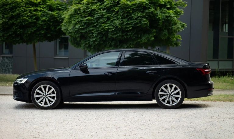 Продам Audi A6 2.0