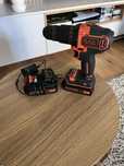 Sprzedam Wkrętarkę udarowa Black&Decker 18 V 2 x 1,5 Ah.
