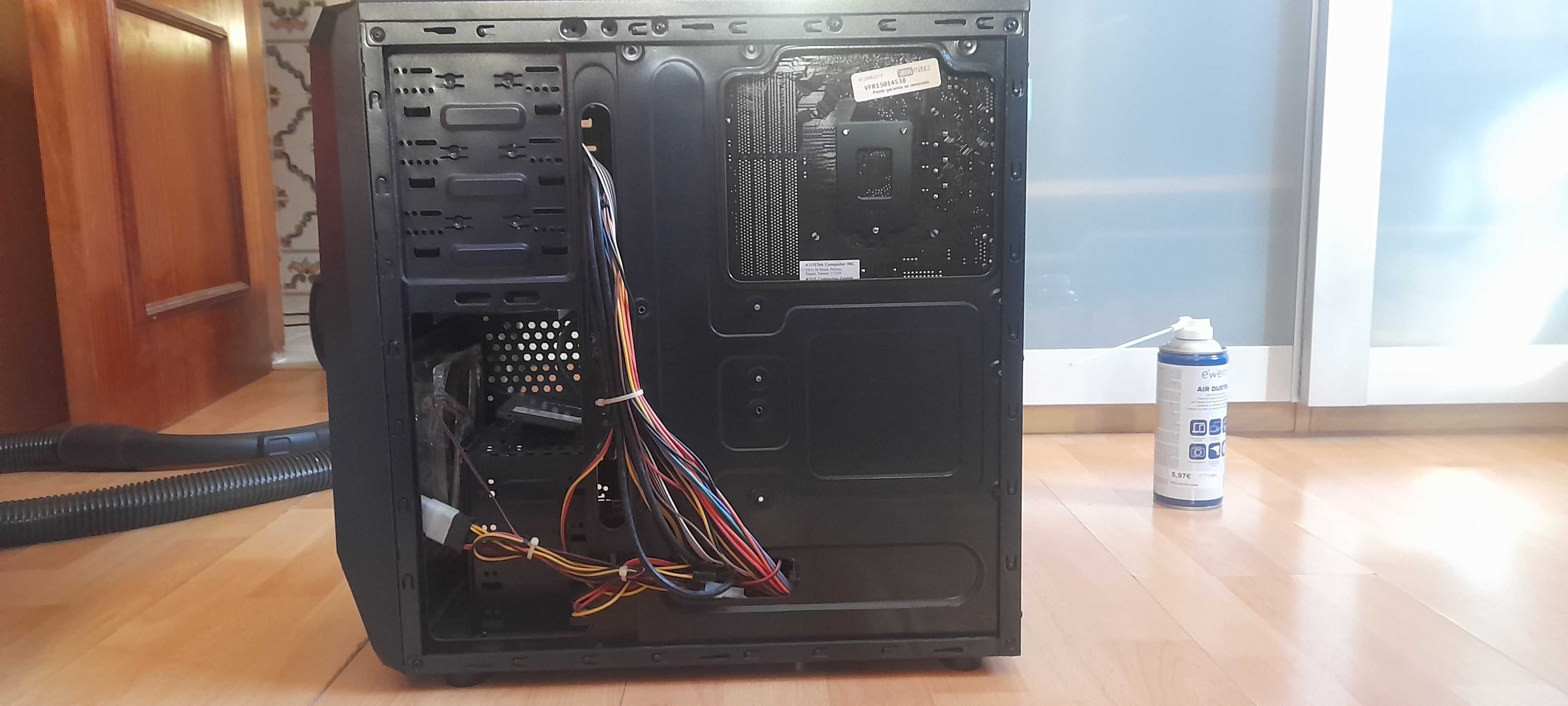 PC (torre) | Processador Intel i5 com Placa Gráfica NVIDIA GTX 960