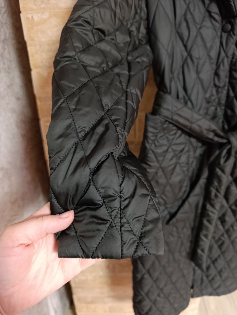 Куртка( пальто) стьобана жіноча 48 розмір