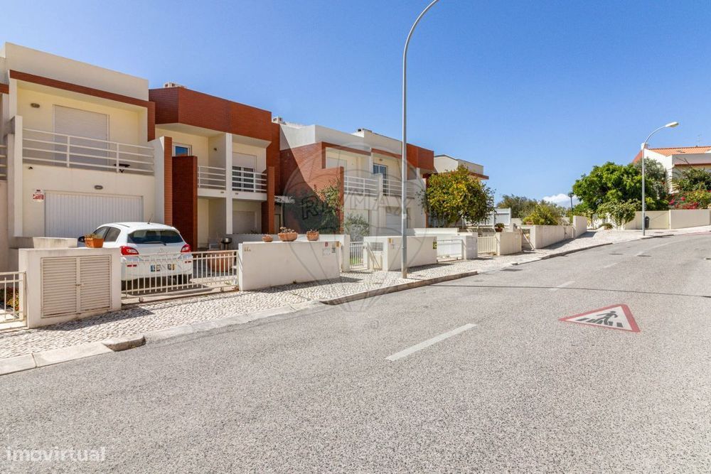 Moradia T4 para venda