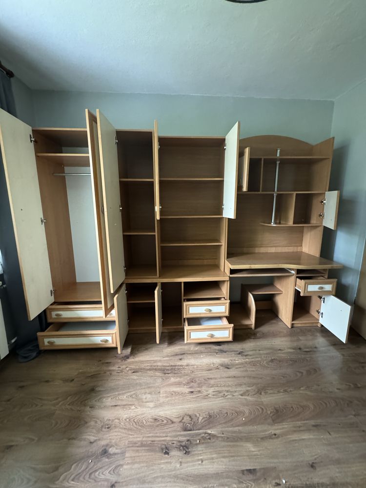 Meble młodzieżowe, 3 segmentowe - 280cm, bardzo dobry stan