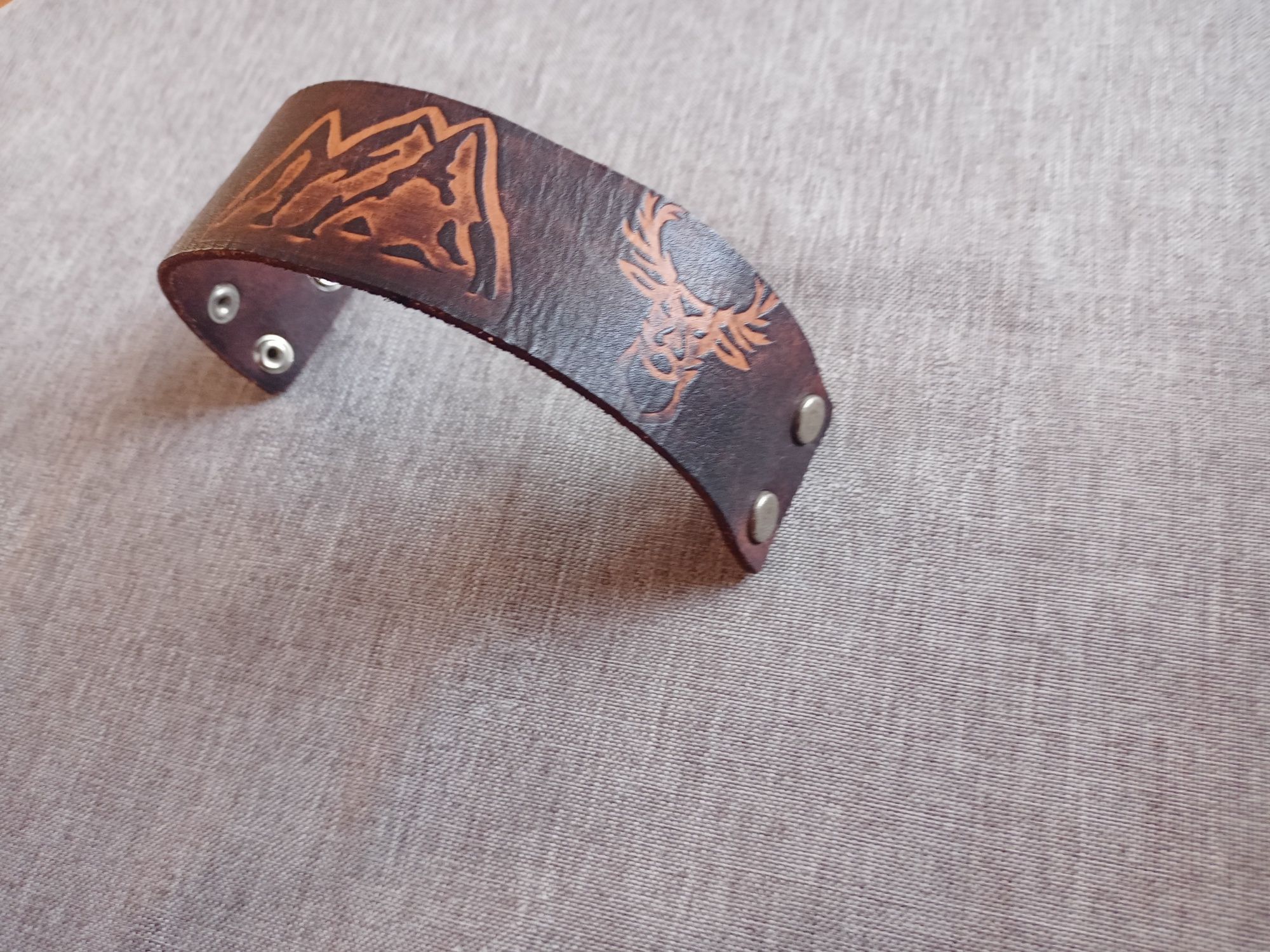 Opaska skórzana na nadgarstek stylowa