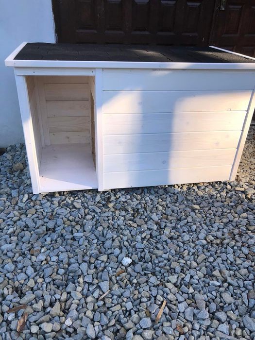 Buda dla psa ocieplana plaski dach