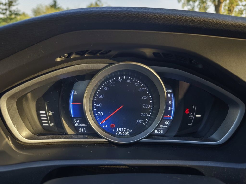 Volvo V40 2.0 120km R-Design