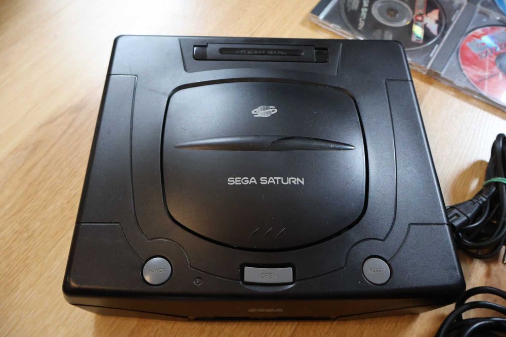 Konsola Sega Saturn Model 2 PAL Komplet Ładny 5 Gier Sonic Vipers NHL
