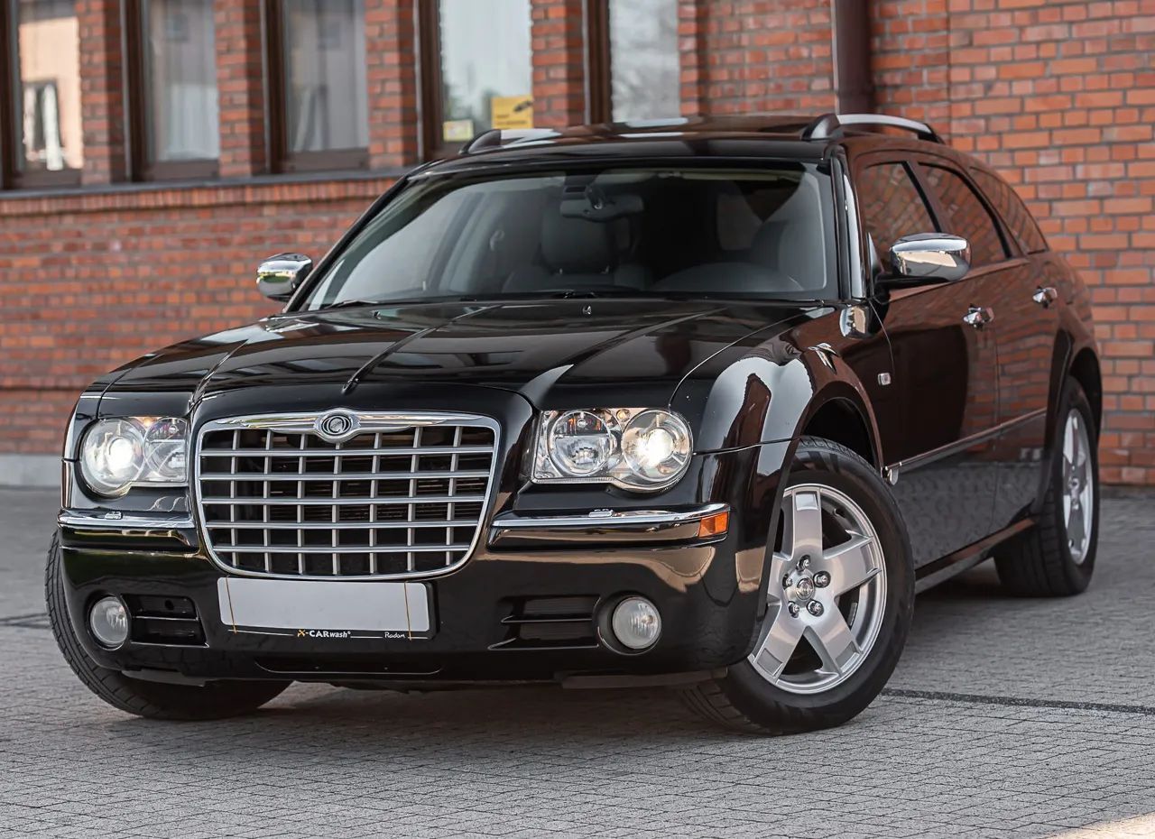 Chrysler 300C 5.7 AWD Wersja Europejska Szwajcaria