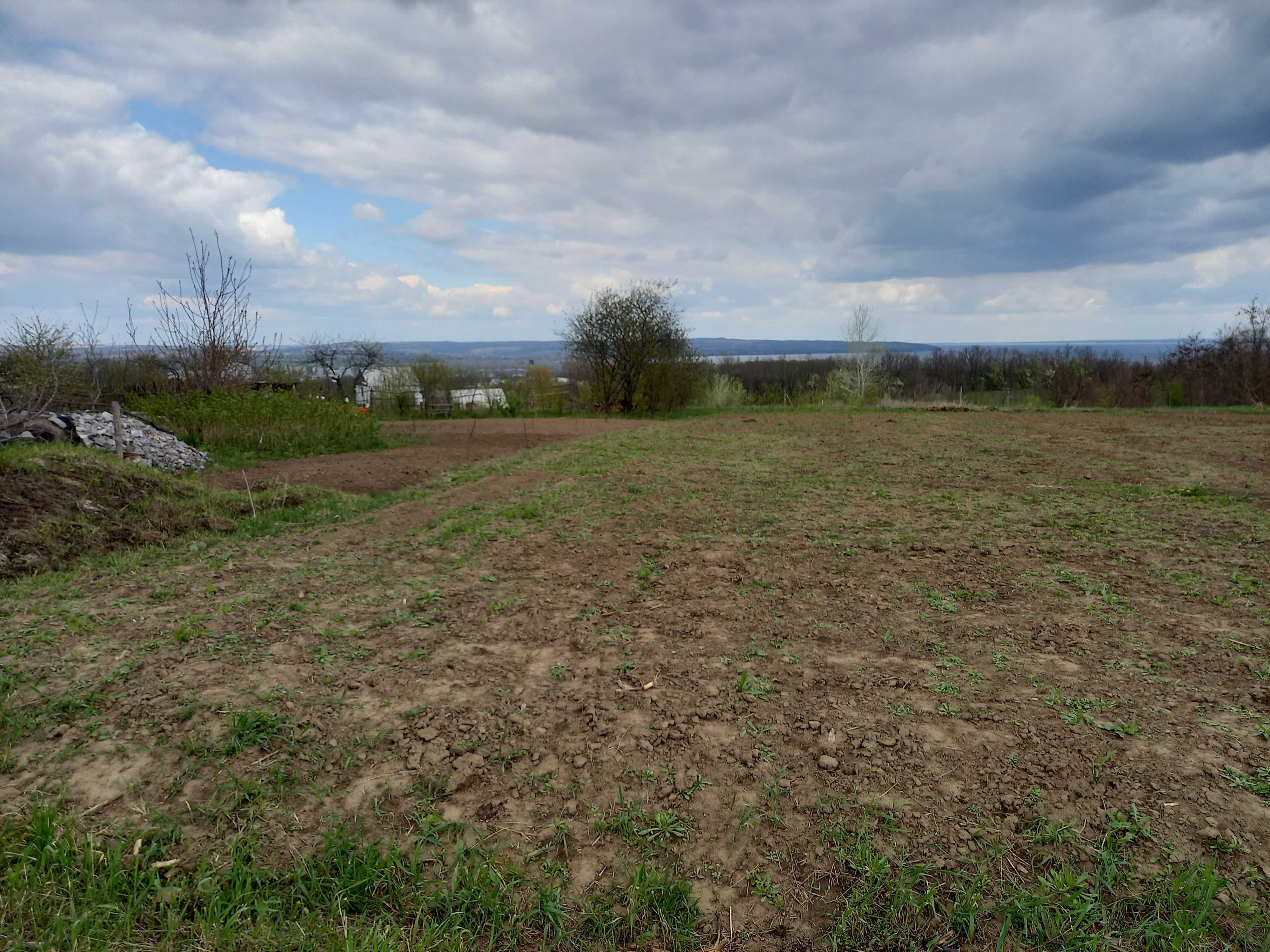 Продам земельну ділянку в м. Каневі
