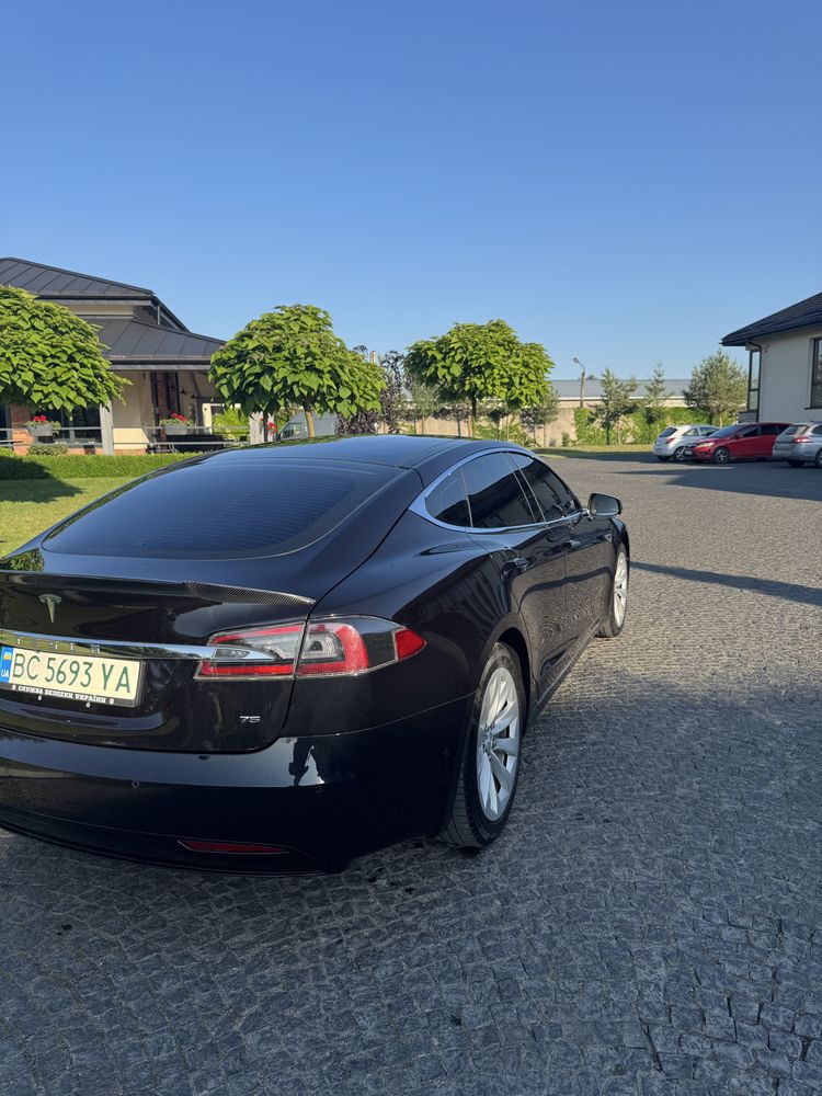 Продам Tesla model S