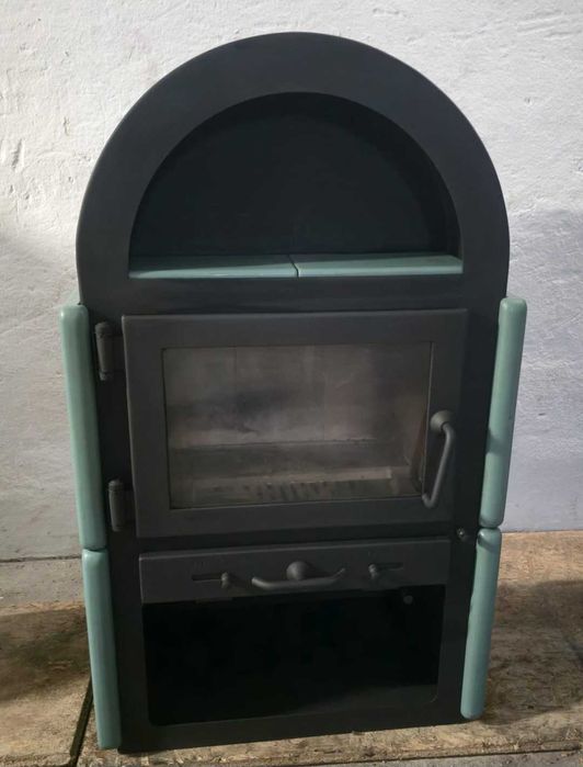 Kominek piecyk kaflowy - stylowy , solidny , gotowy do montazu.