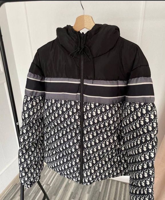 Dwustronna zimową kurtka