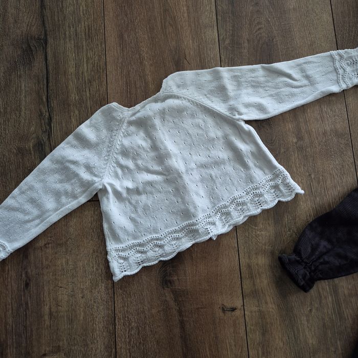 Śliczny komplecik Newbie rozmiar 74 sukieneczka i sweterek idealne na