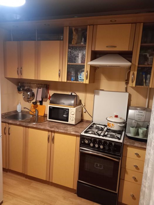 Кухня з куточком