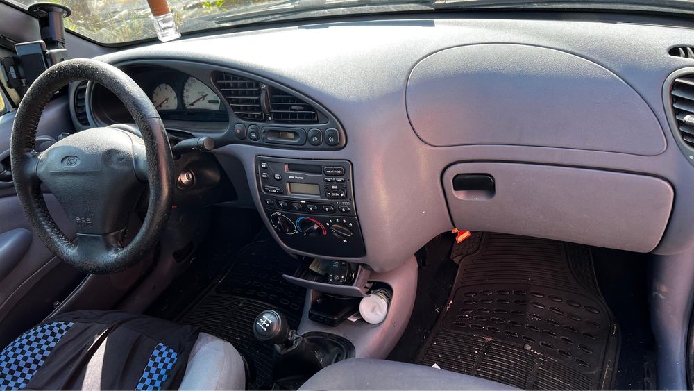 Ford fiesta 1998.