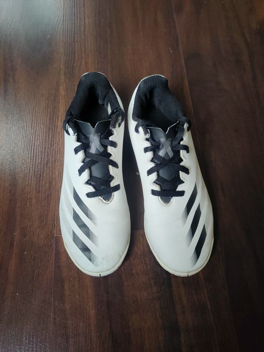 Buty piłkarskie na halę 34