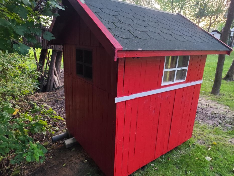 Domek drewniany  dla dzieci