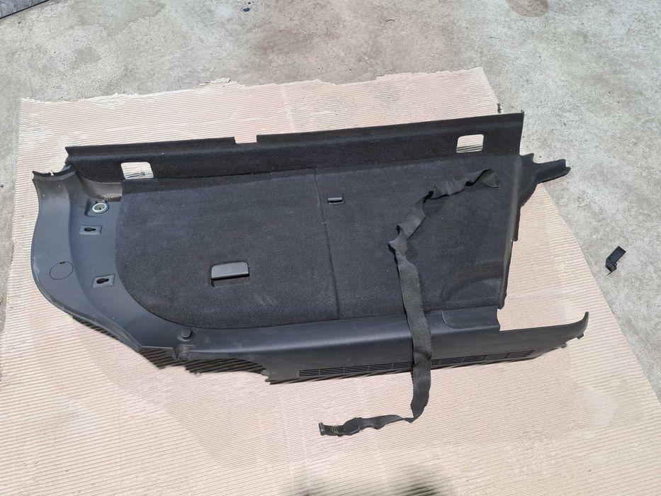 Boczek tapicerka bagażnika prawy prawa SEAT Exeo ST kombi OEM