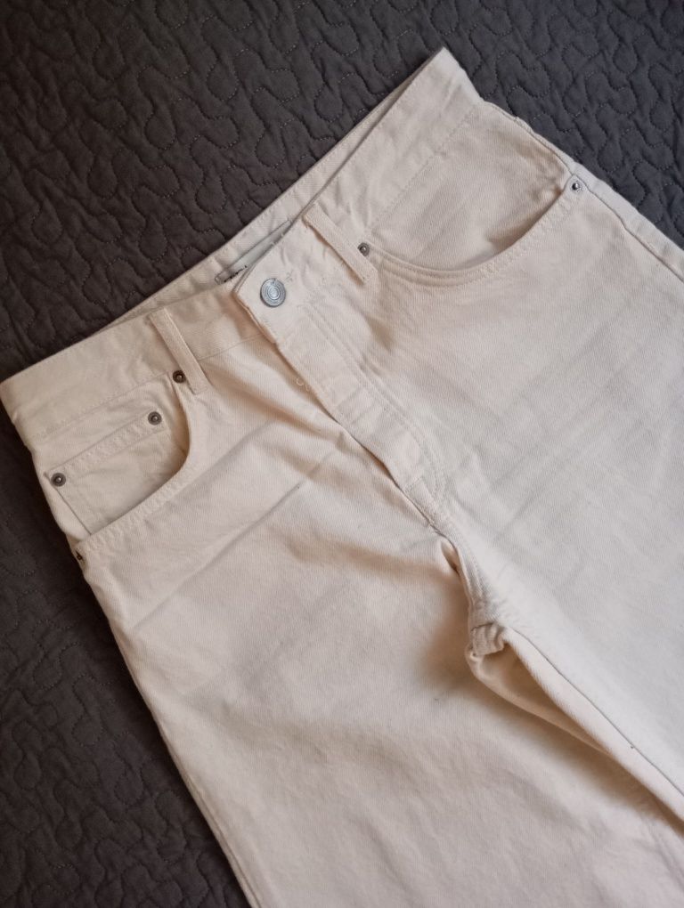 ZARA 38r proste spodnie jeansowe szerokie nogawki kremowe białe