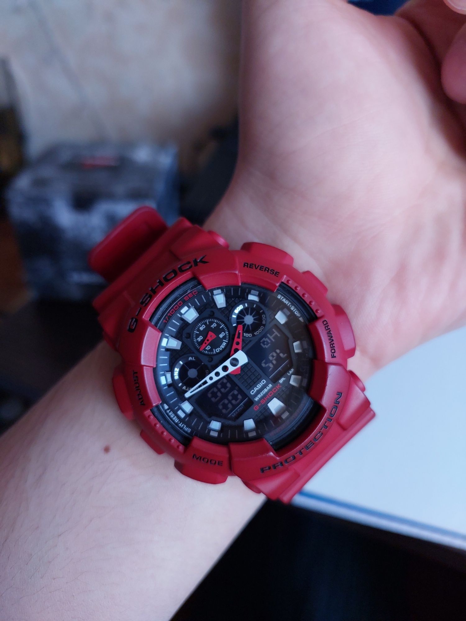 Чоловічий годинник CASIO G-SHOCK GA-100B-4AER