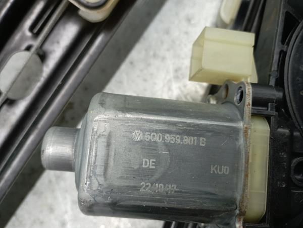 Elevador vidros frente esquerdo SKODA Karoq (NU7)