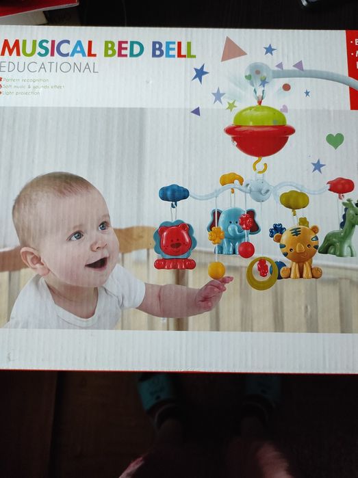 Мобіль для дитячої кроваткі