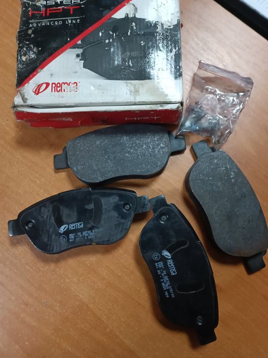Колодки гальмівні перед. CITROEN C3, C4, PEUGEOT 207, 307 REMSA
