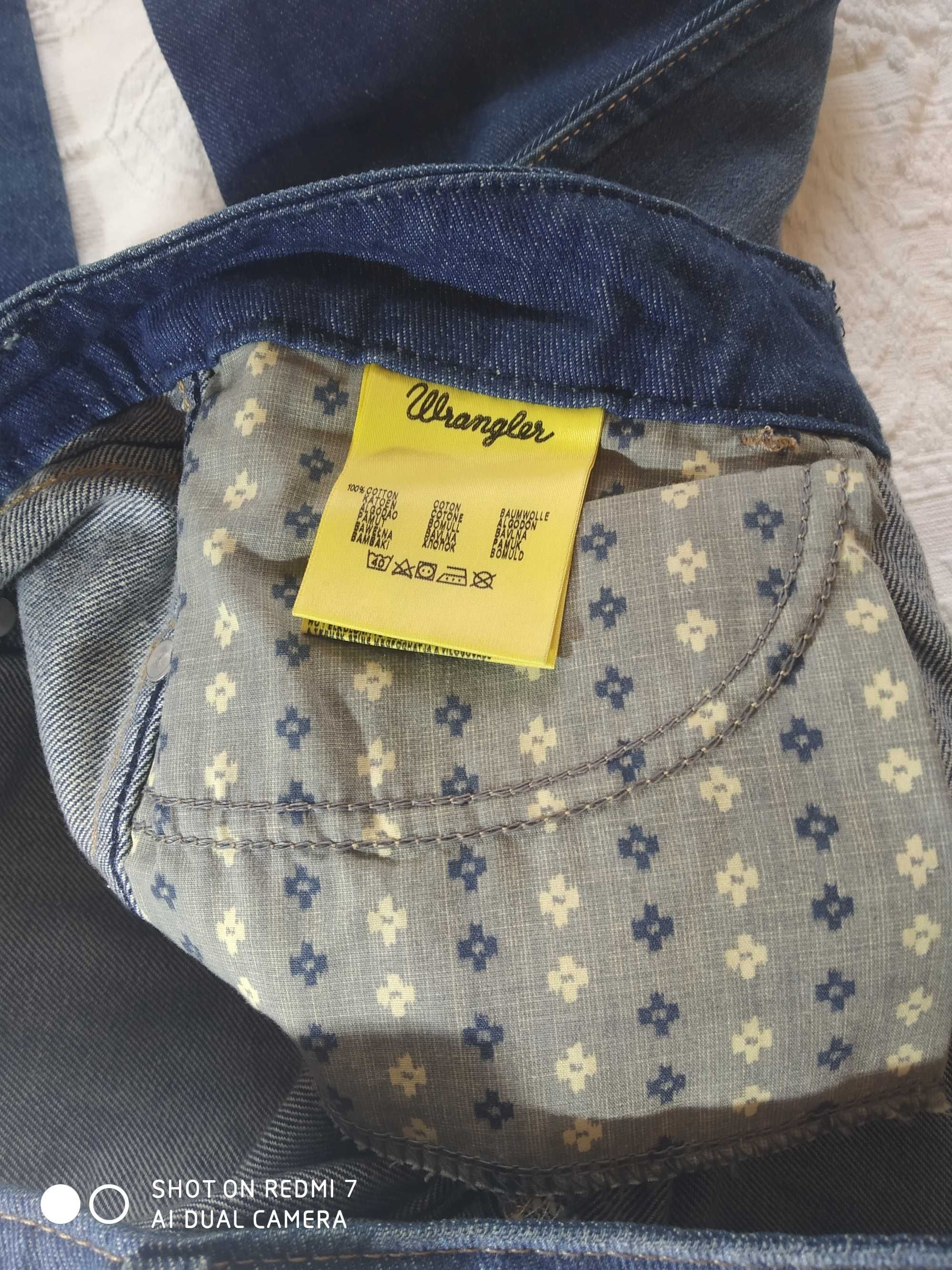Jeansy Wrangler model Molly 28/34