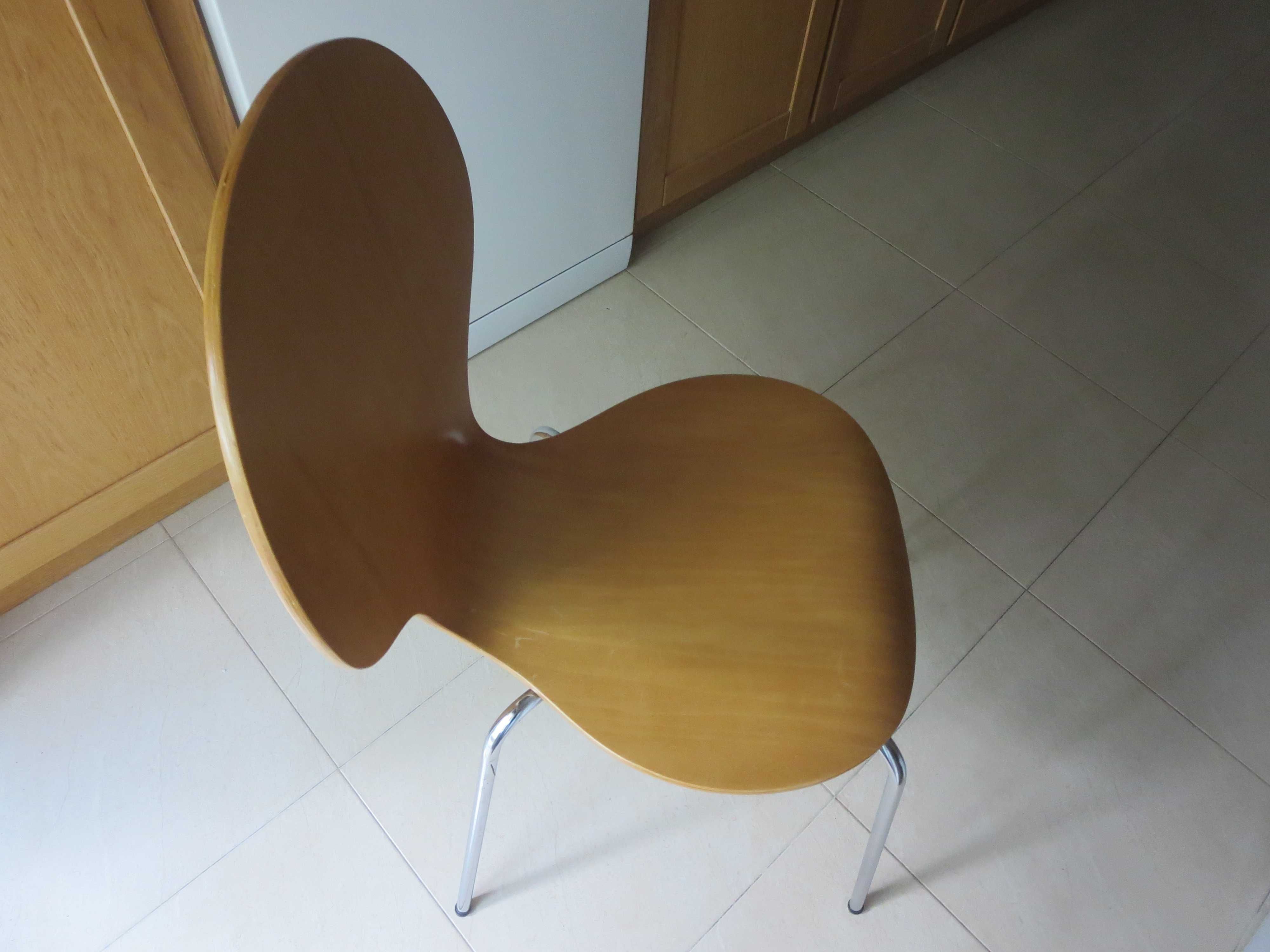 Mesa de Cozinha + 4 cadeiras